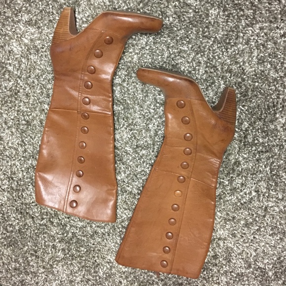 Crown Vintage Shoes - Adorable crown 👑 vintage tan boots size 8